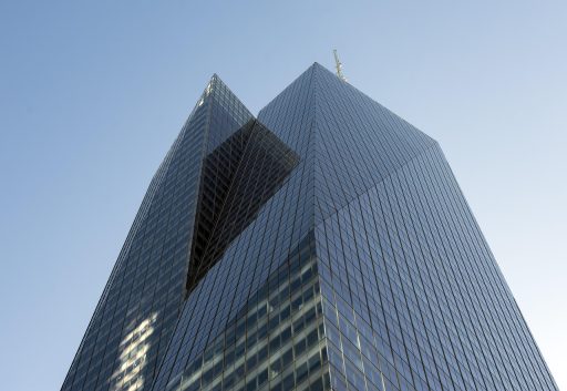Kantoorgebouw van een financiële toezichthouder in een Europese stad